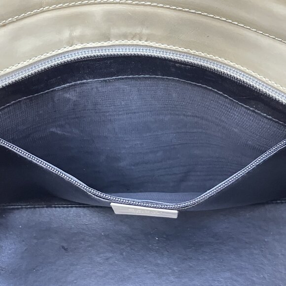 đź’ŻAuthentic GUCCI Vintage Pearlescent Leather Shoulder Bag - Picture 15 of 16